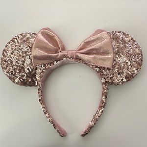 Disney Parks Rose Gold Sequin Minnie Mouse Ears With Bow